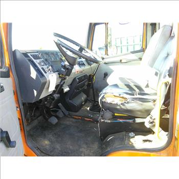 1994 Freightliner FL70 (Hartford, CT 06114)