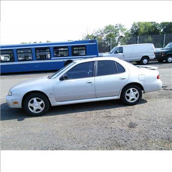 1994 Nissan Altima (Hartford, CT 06114)