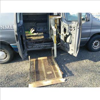 1995 Ford E150 Cargo Van (Hartford, CT 06114)