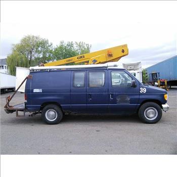 1995 Ford E-350 (Hartford, CT 06114)