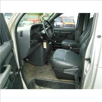 1996 Ford Econoline E350 (Hartford, CT 06114)