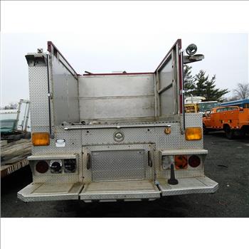 1996 Mack MR688P (Hartford, CT 06114)