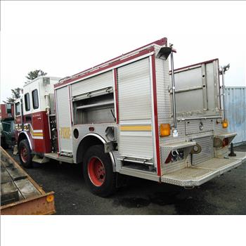 1996 Mack MR688P (Hartford, CT 06114)