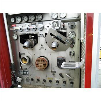 1996 Mack MR688P (Hartford, CT 06114)