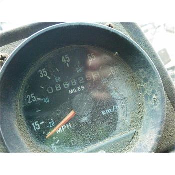 1996 Mack MR688P (Hartford, CT 06114)