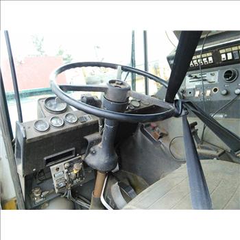 1996 Mack MR688P (Hartford, CT 06114)