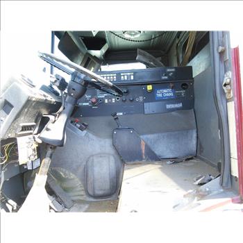 1996 Mack MR688P (Hartford, CT 06114)