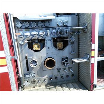 1996 Mack MR688P (Hartford, CT 06114)