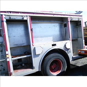 1996 Mack MR688P (Hartford, CT 06114)