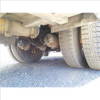 1996 Mack MR688P (Hartford, CT 06114)