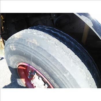 1996 Mack MR688P (Hartford, CT 06114)