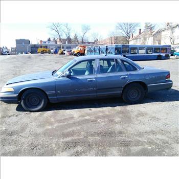 1997 Ford Crown Victoria (Hartford, CT 06114)