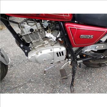 1997 Suzuki GN125E (Hartford, CT 06114)