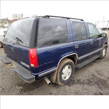 1998 Chevrolet Tahoe (Hartford, CT 06114)