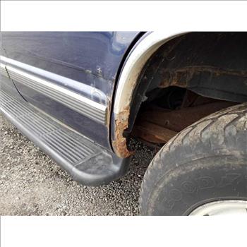 1998 Chevrolet Tahoe (Hartford, CT 06114)