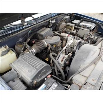 1998 Chevrolet Tahoe (Hartford, CT 06114)