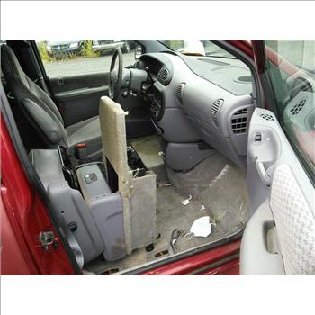 1998 Dodge Grand Caravan (Hartford, CT 06114)