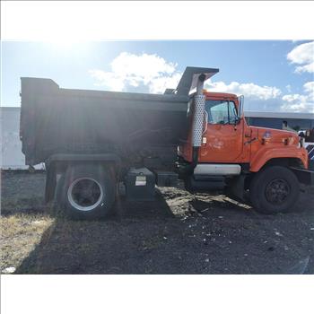 1998 International 2574 (Hartford, CT 06114)