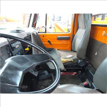 1998 International 4900 (Hartford, CT 06114)