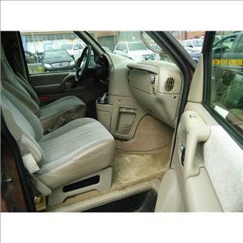 1999 Chevrolet Astro Van (Hartford, CT 06114)