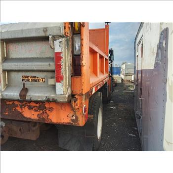 1999 Freightliner FL80 (Hartford, CT 06114)