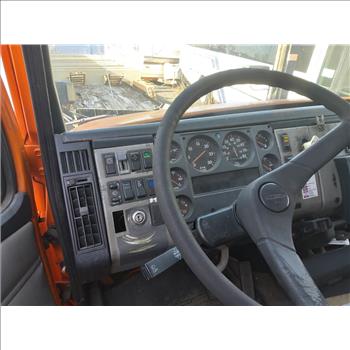1999 Freightliner FL80 (Hartford, CT 06114)