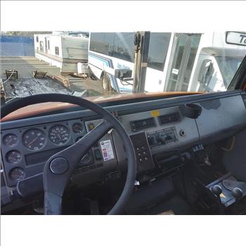1999 Freightliner FL80 (Hartford, CT 06114)