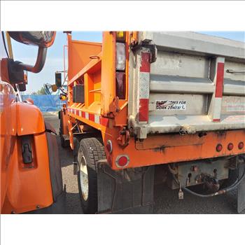 1999 Freightliner FL80 (Hartford, CT 06114)