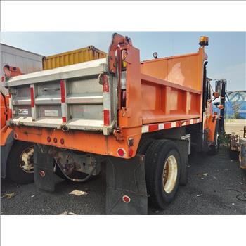 1999 Freightliner FL80 (Hartford, CT 06114)
