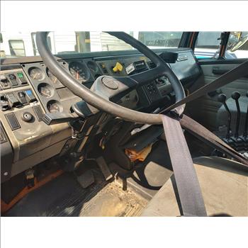 1999 Freightliner FL80 (Hartford, CT 06114)