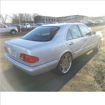 1999 Mercedes E430 (Hartford, CT 06114)