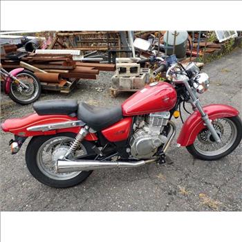 1999 Suzuki GZ250 (Hartford, CT 06114)