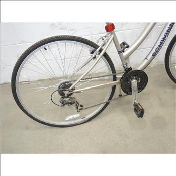 Schwinn Clear Creek Hybrid Bike