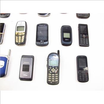 Samsung And Other Assorted Cell Phones, 15+ Pieces