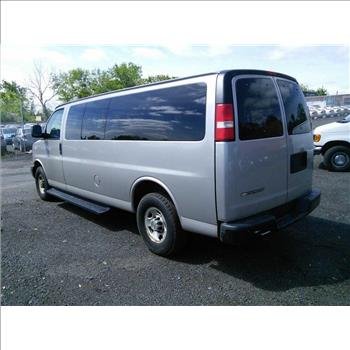2009 Chevrolet Express Passenger Van (Hartford, CT 06114)