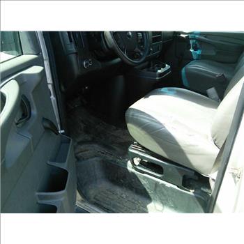 2009 Chevrolet Express Passenger Van (Hartford, CT 06114)