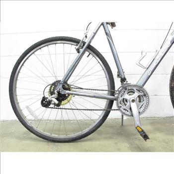 Fuji Crosstown Commuter Bike