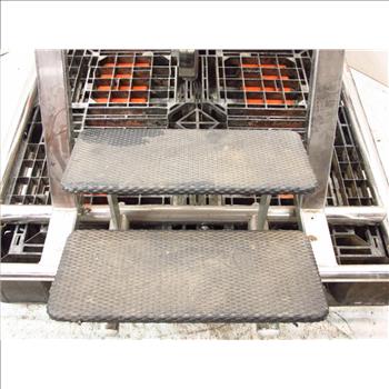 Universal Chest Press