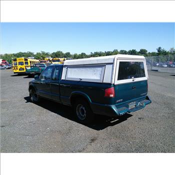 1996 Chevrolet S10 LS *Value $1,738* (Hartford, CT 06114)