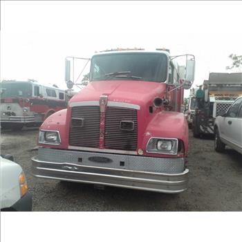 2002 Kenworth Construct T300 (Brooklyn, NY 11211)