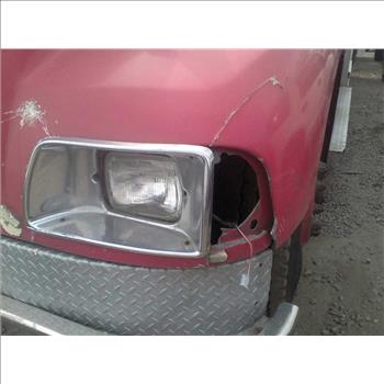 2002 Kenworth Construct T300 (Brooklyn, NY 11211)