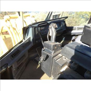 2001 Caterpillar 992G Front End Loader (New York, NY 10308)