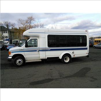 2006 Ford E350 (Hartford, CT 06114)