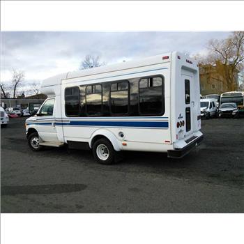 2006 Ford E350 (Hartford, CT 06114)