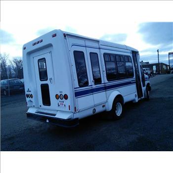 2006 Ford E350 (Hartford, CT 06114)