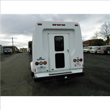 2006 Ford E350 (Hartford, CT 06114)