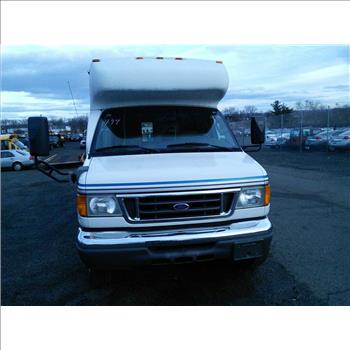 2006 Ford E350 (Hartford, CT 06114)
