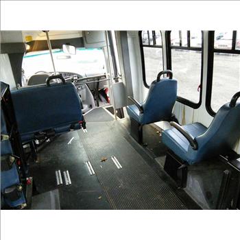 2006 Ford E350 (Hartford, CT 06114)