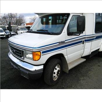 2006 Ford E350 (Hartford, CT 06114)