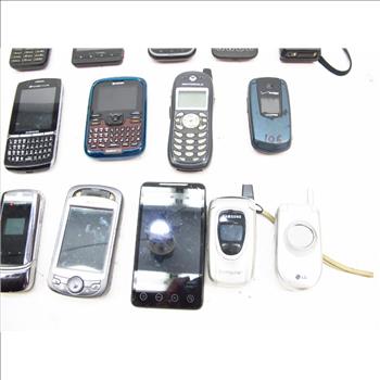 Samsung Cell Phone And Other Assorted Cell Phones, 10+ Pieces